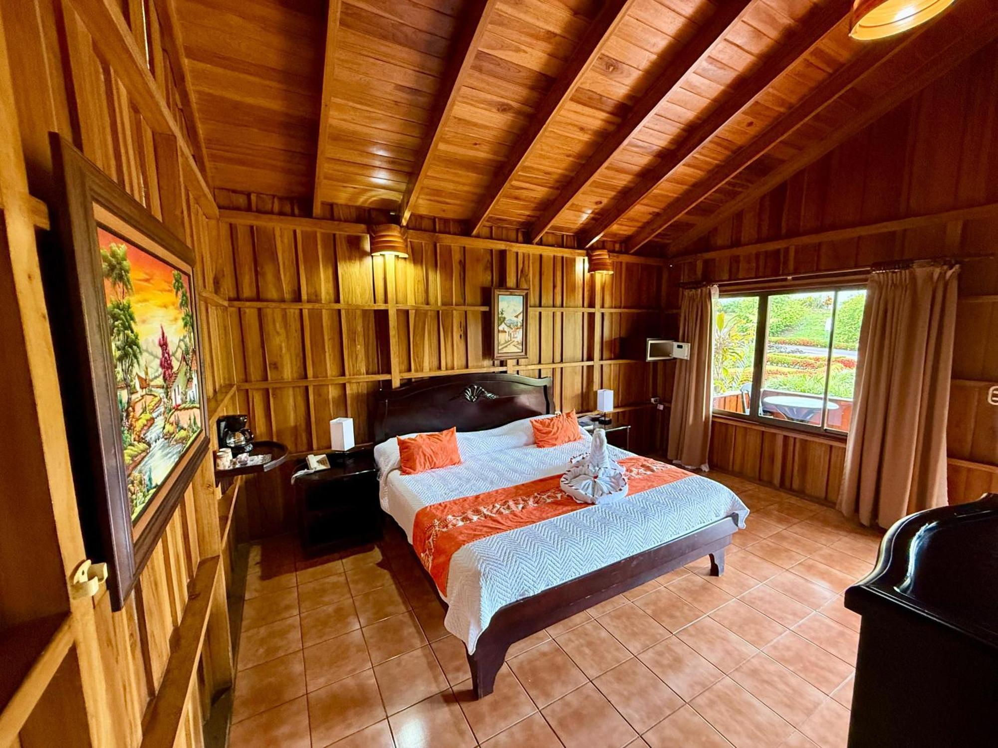 Hotel La Pradera Del Arenal La Fortuna ภายนอก รูปภาพ